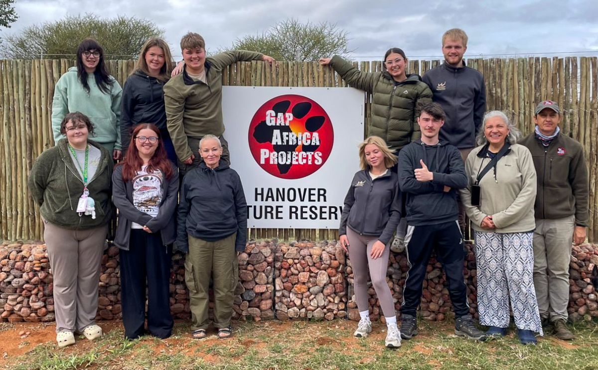 Picture of SERC Animal and Science students and staff in South Africa